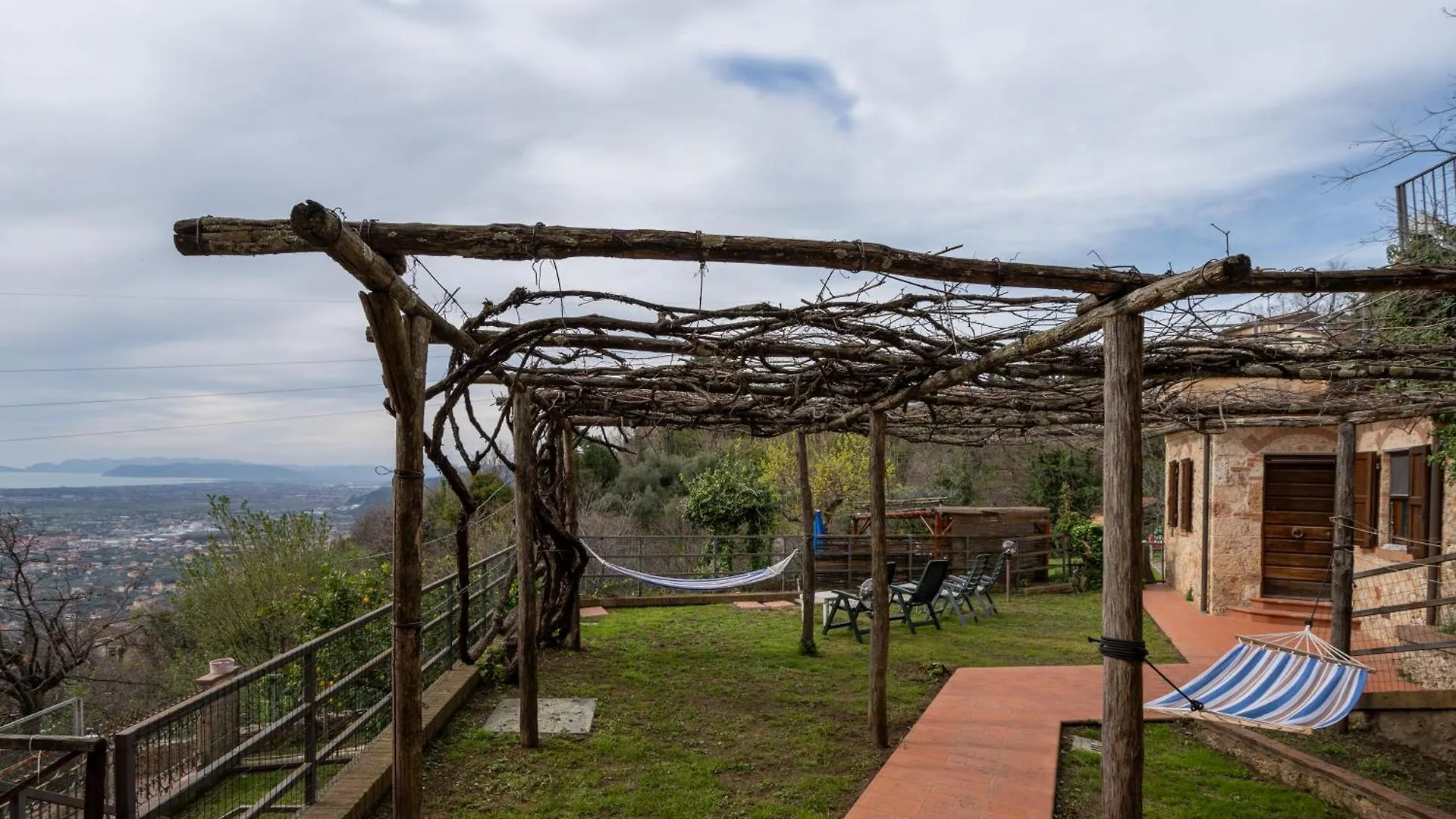 Holiday home Casa Vacanze Panoramico Versilia Capriglia
